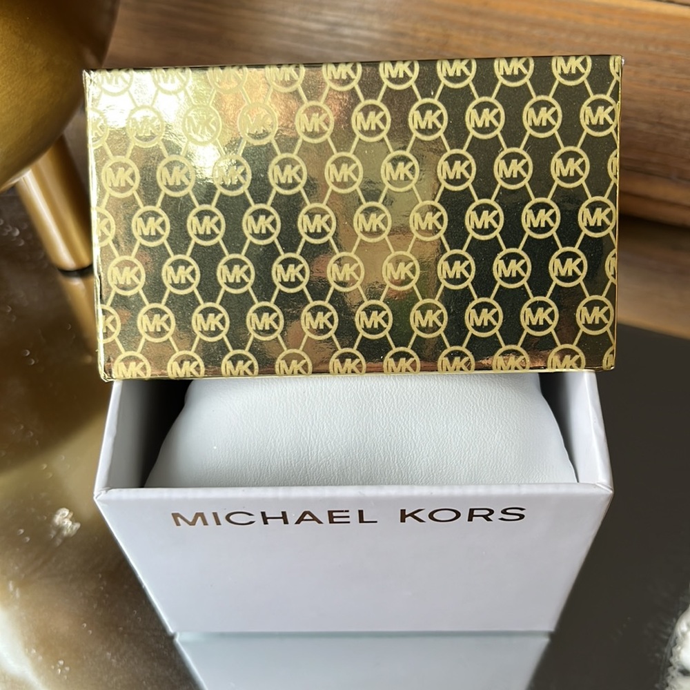 MICHAEL KORS Gold Bangle Bracelet w/Pave MK Logo • Gift Box 🎁 - Picture 3 of 10